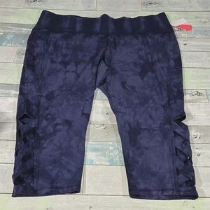 Lane Bryant Livi Active Power Legging Capri Pants sz 26/28 NWT